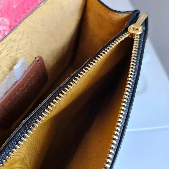 Disney x Coach Mickey Crossbody - Picture 12 of 12